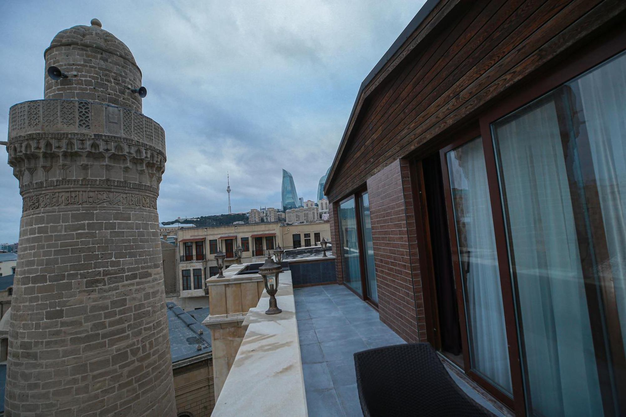 West Inn Hotel & Restaurant Nz Baku Exterior foto
